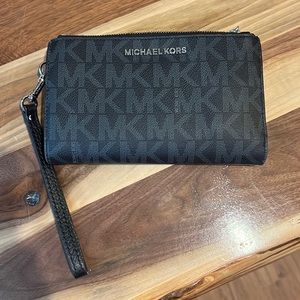Micheal Kors wallet